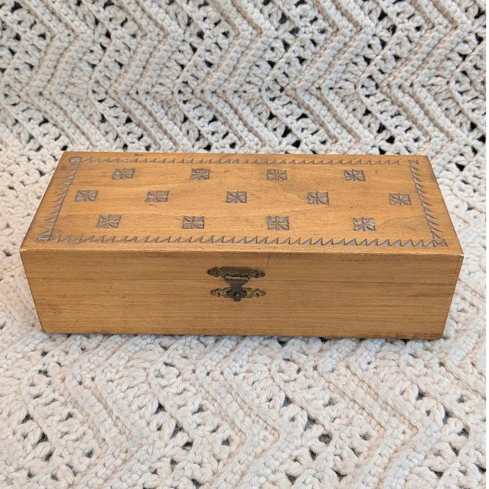 Vintage Hand Carved Wooden Trinket Jewelry Box Lined Rectangular Latch 9.5in